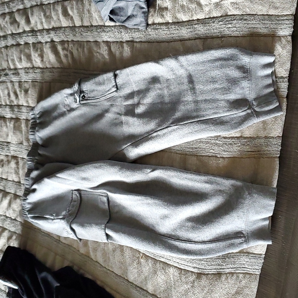 Gray nike joggers. Size lg. Extremely comfortable.